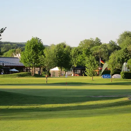 Golf- Und Wiesensee